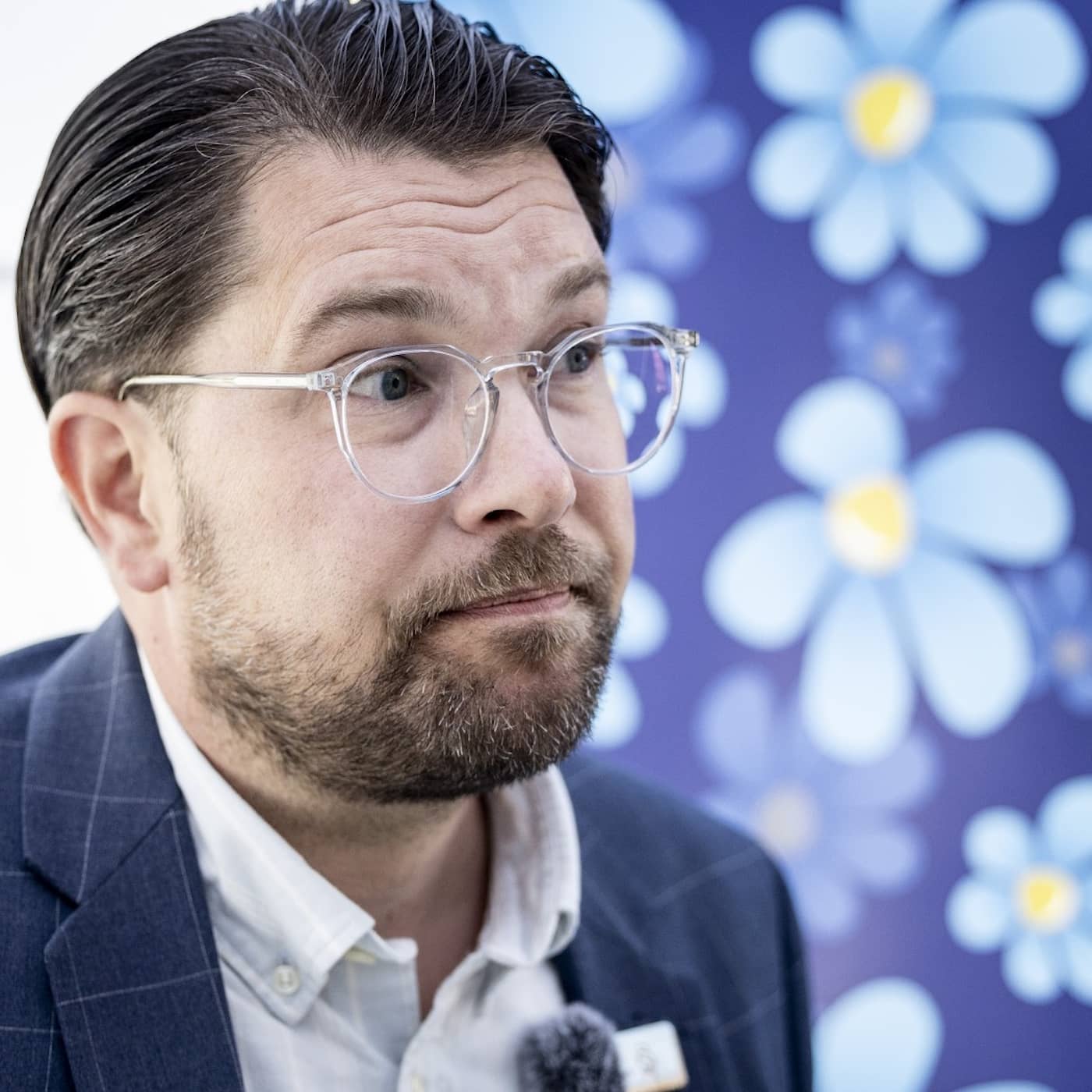 Flerfrontskrig om Kalla Faktas SD-wallraff artwork