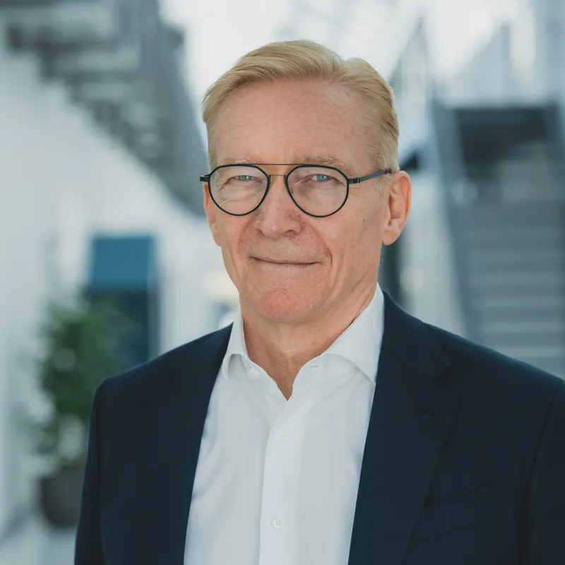 Lars Rasmussen gik fra smed til en af verdens bedste ledere: ”Hvis andre tror på dig, skal du huske at gøre det selv også” artwork