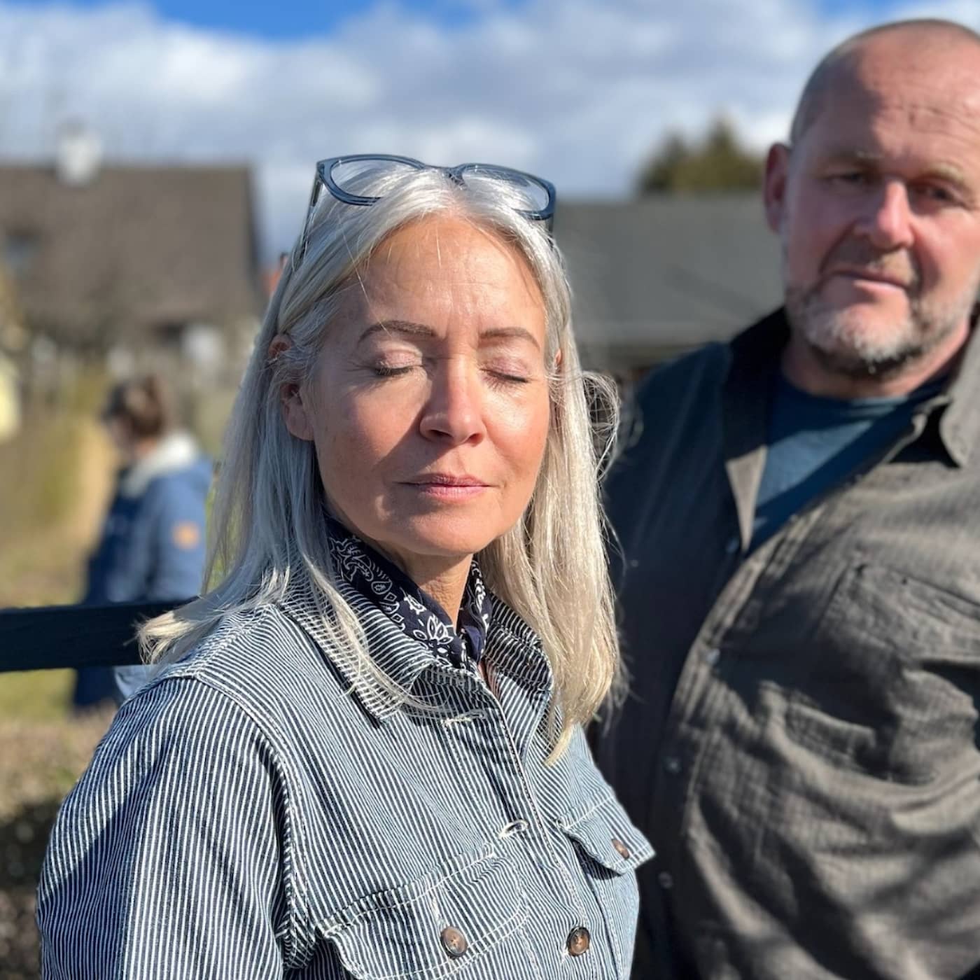 Gulliga och galna grannar artwork