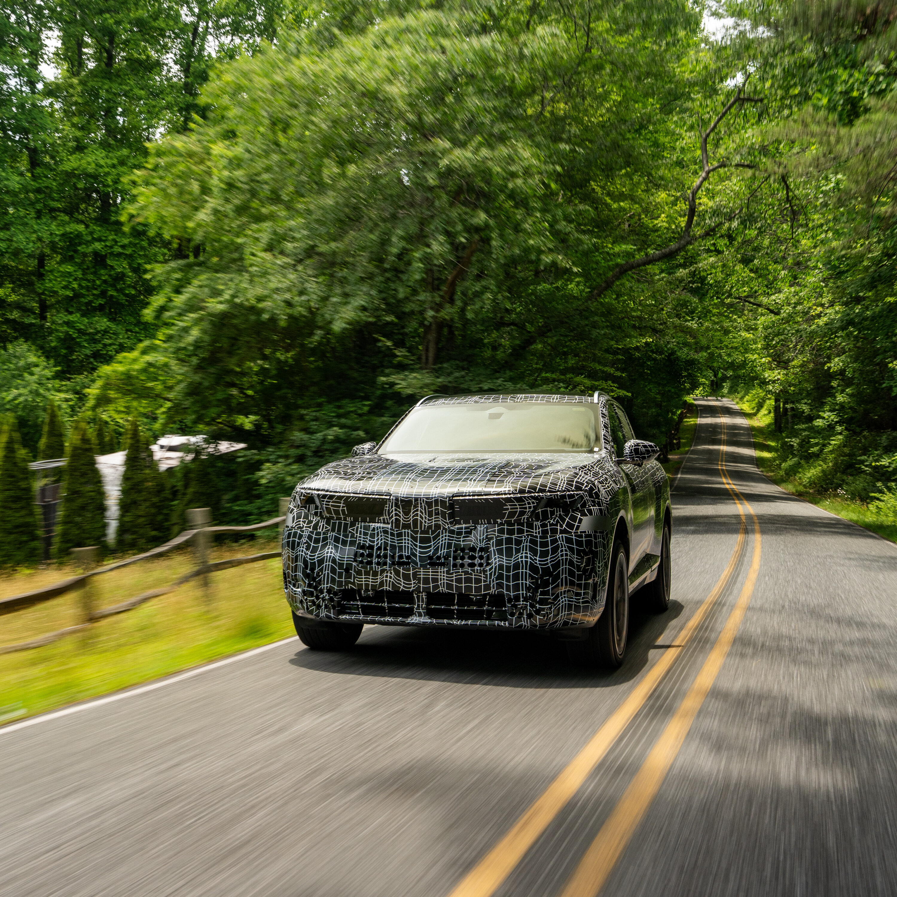BMW overrasker: Ny i3, kæmpe-iX5 og elektrisk M3 på vej artwork