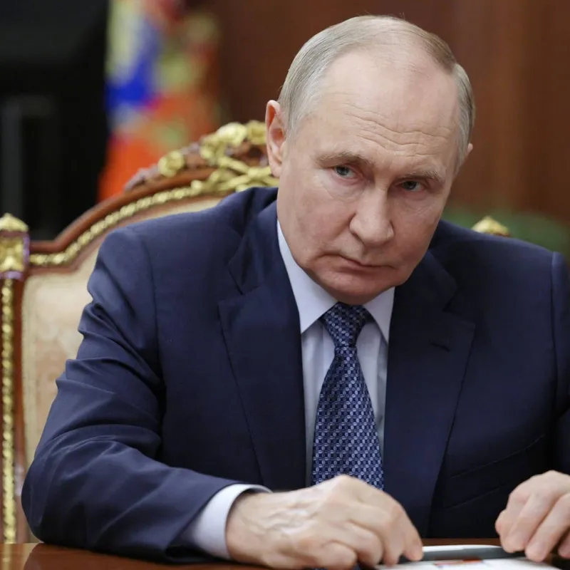 Därför vägrar Putin möta Zelenskyj artwork