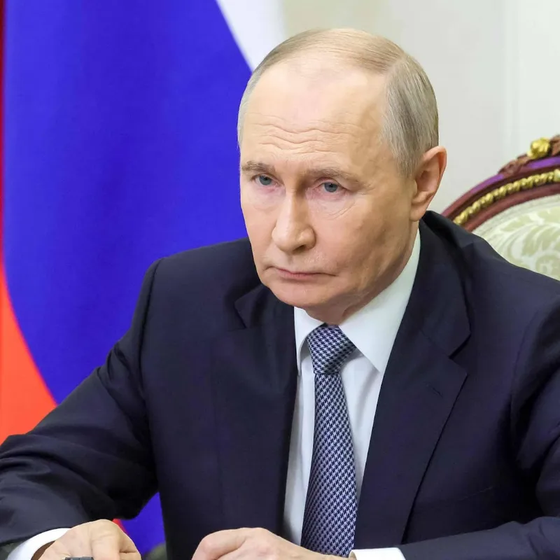 Försvagad Putin skramlar med kärnvapen artwork