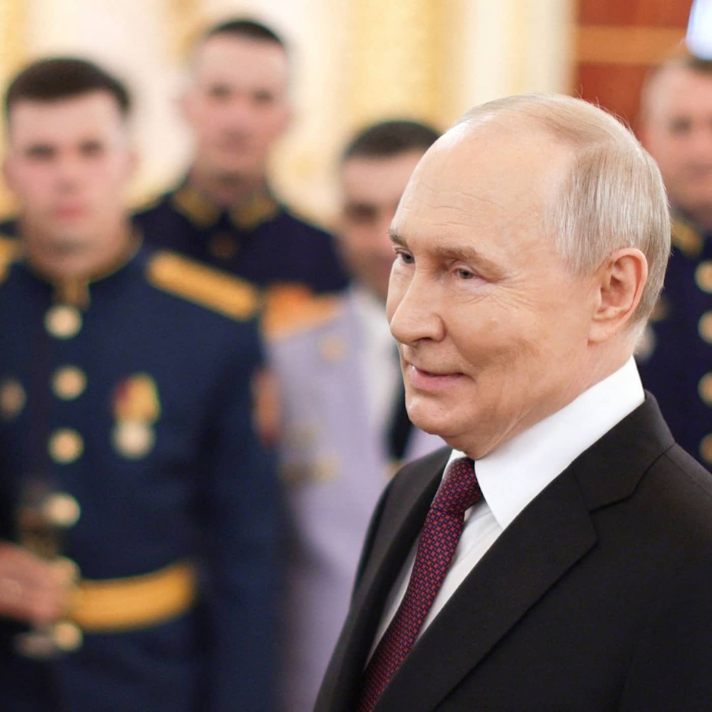 Expert: Putins armé förblöder vid fronten artwork